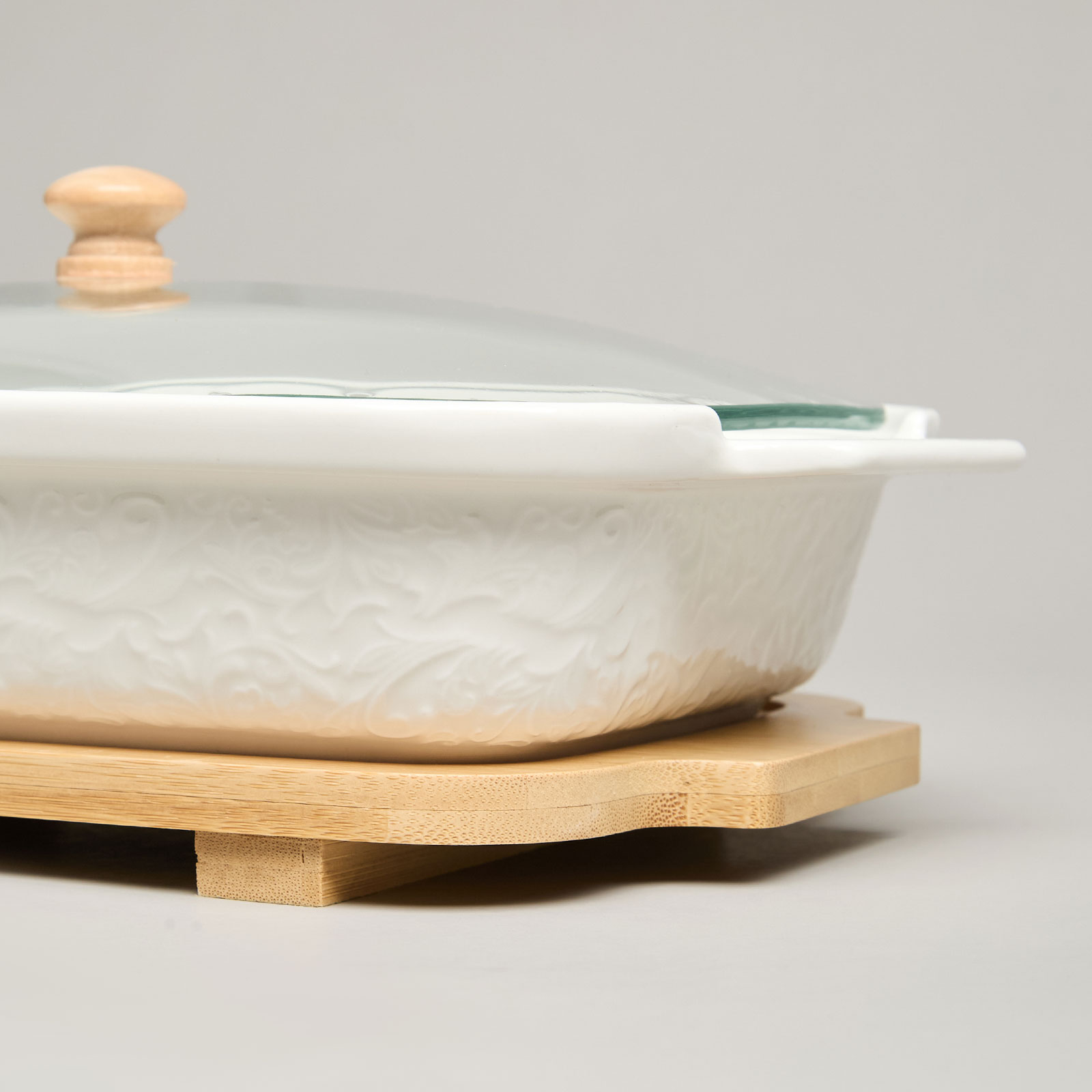 БЛЮДО ДЛЯ ВЫПЕКАНИЯ И СЕРВИРОВКИ LEFARD "MUSE" СО СТЕКЛ.КРЫШКОЙ НА ДЕР.ПОДСТАВКЕ 27,5*17*9СМ 900МЛ