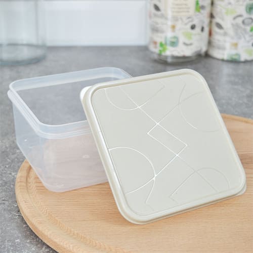 Контейнер для продуктов 1.2 л Homver Modena 221110225/01, квадратный, с гибкой крышкой, светло-бежевый