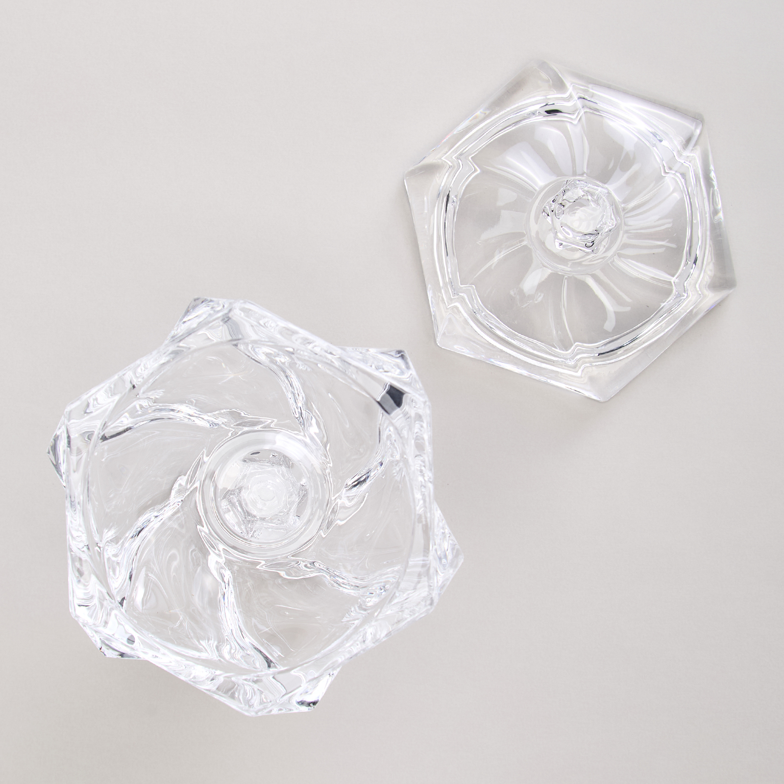 БЛЮДО С КРЫШКОЙ НА НОЖКЕ, BOHEMA, ДИАМЕТР=11, 5 СМ ВЫСОТА=16, 5 СМ