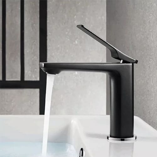 Смеситель для раковины LEDEME шар. 40 мм 1075В черный