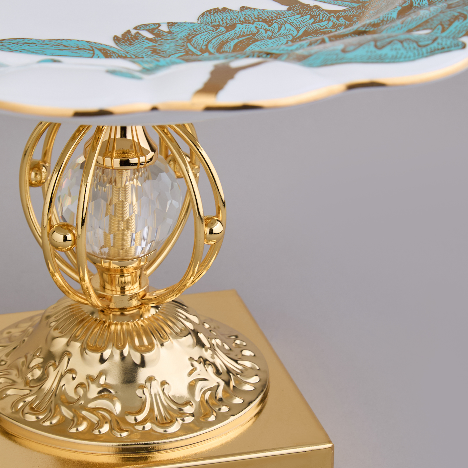 ФРУКТОВНИЦА НА НОЖКЕ 31*31*19 СМ